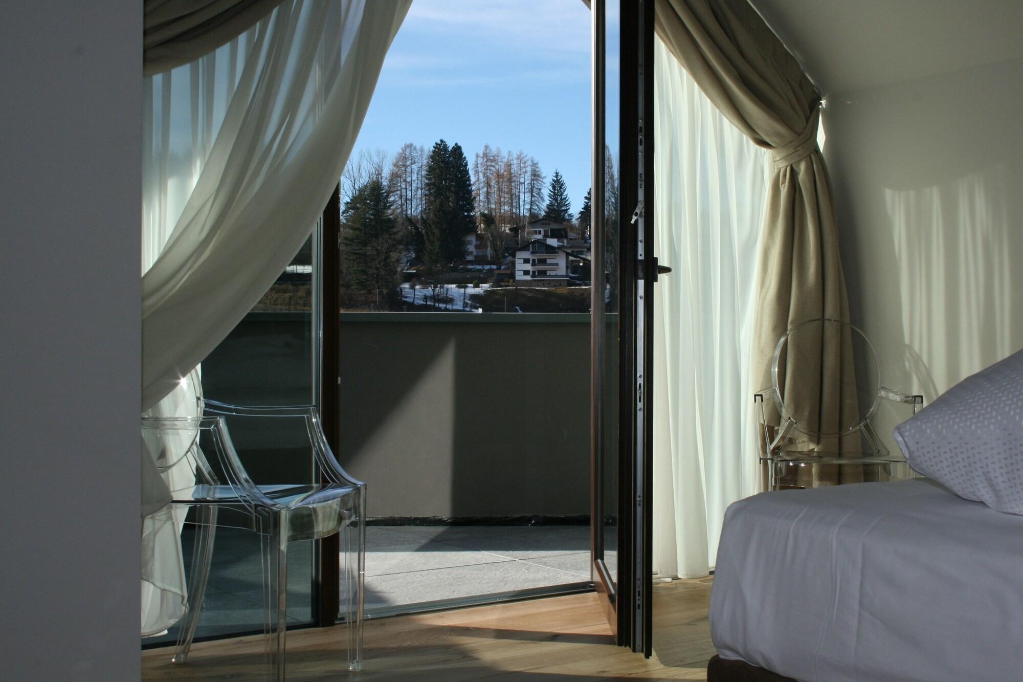 Hotel Orso Grigio Cavalese Exteriör bild