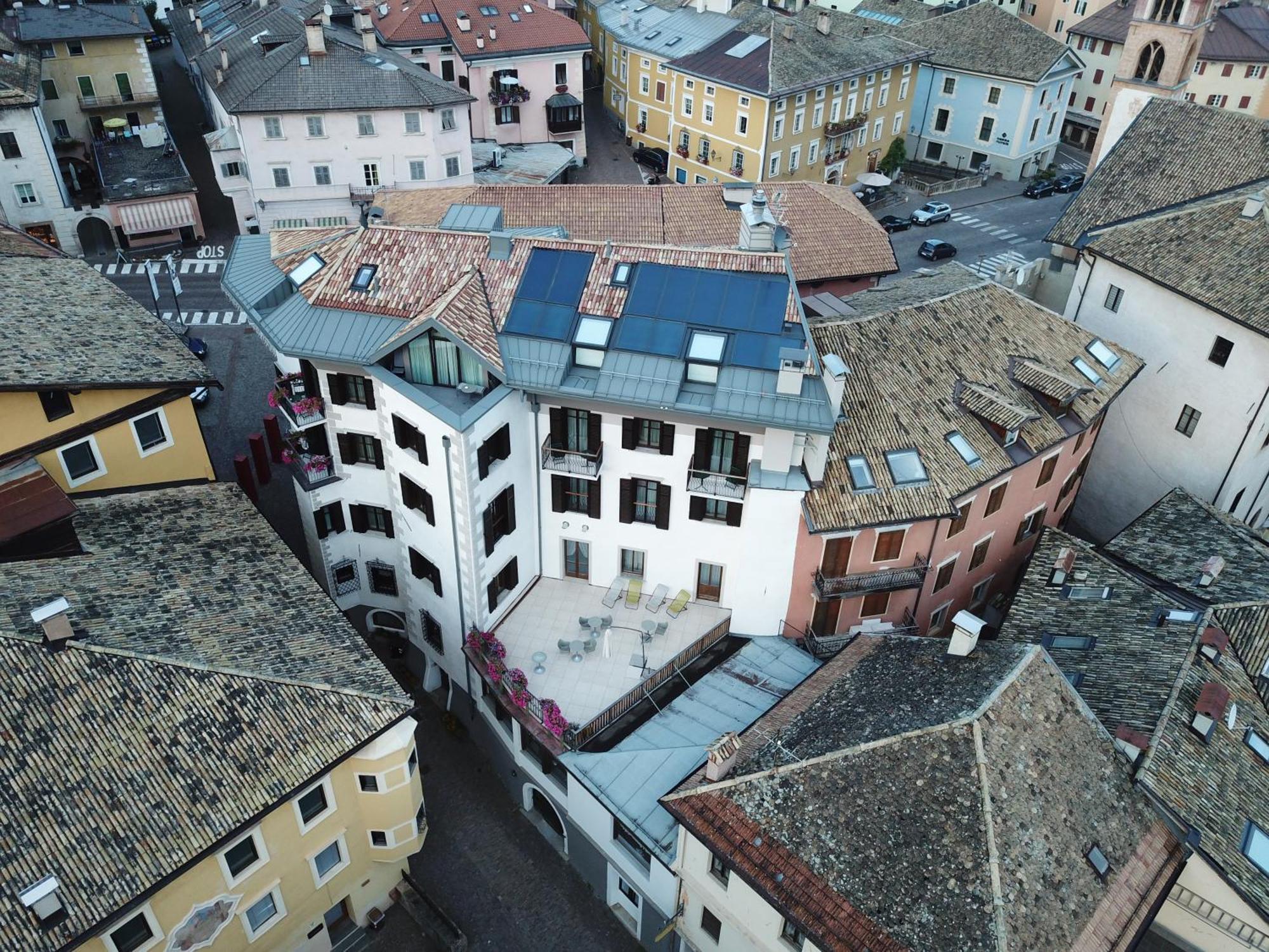 Hotel Orso Grigio Cavalese Exteriör bild